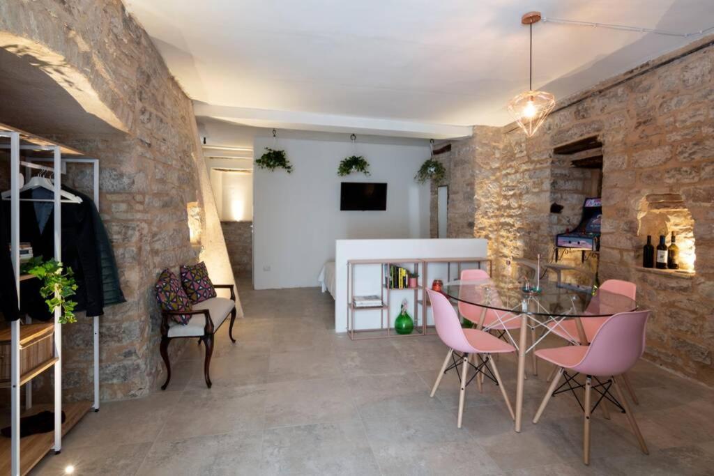 Cornelia Cavern Cosy Studio Apartment In Spello Luaran gambar
